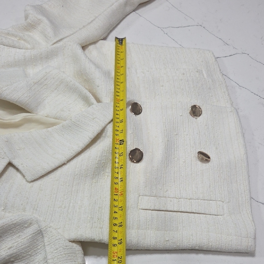 Zara Cream Textured Fabric Cropped Coat , With Shoulder Pads, Pre- Owned SzM - Picture 11 of 14